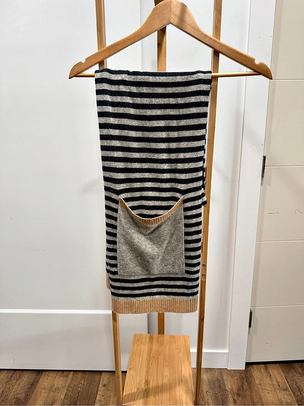 Michael Stars Striped Pocket scarf in grey/black/beige  Like New